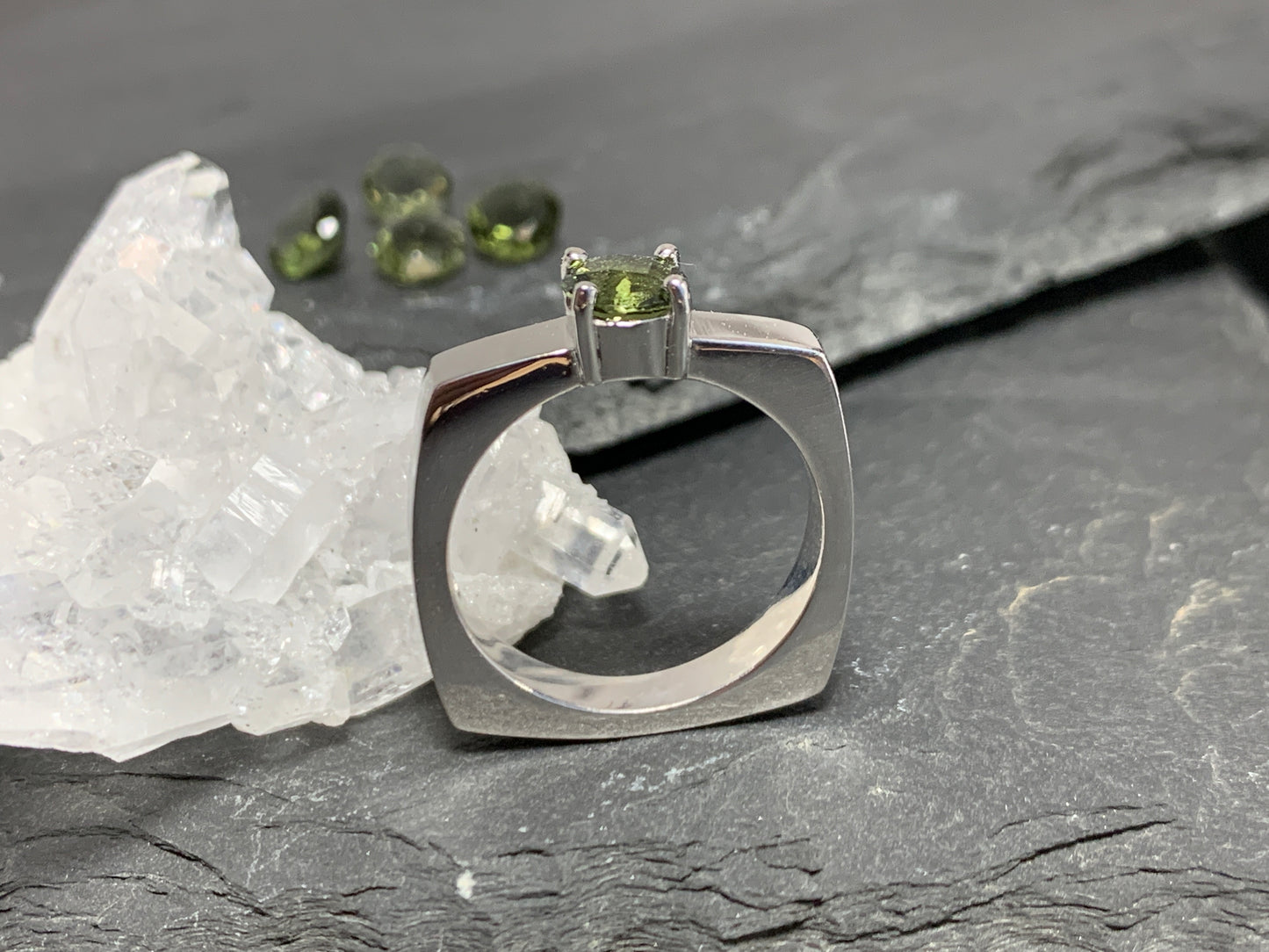 "Spica" ring