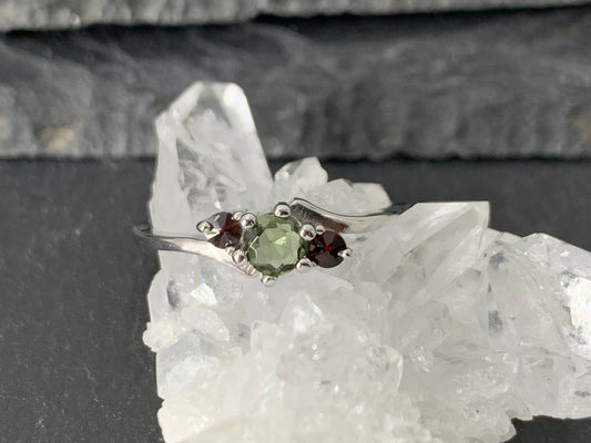 "Vega" - Moldavite & Garnet ring