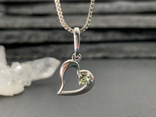 Sterling silver Heart pendant with 3mm round faceted moldavite