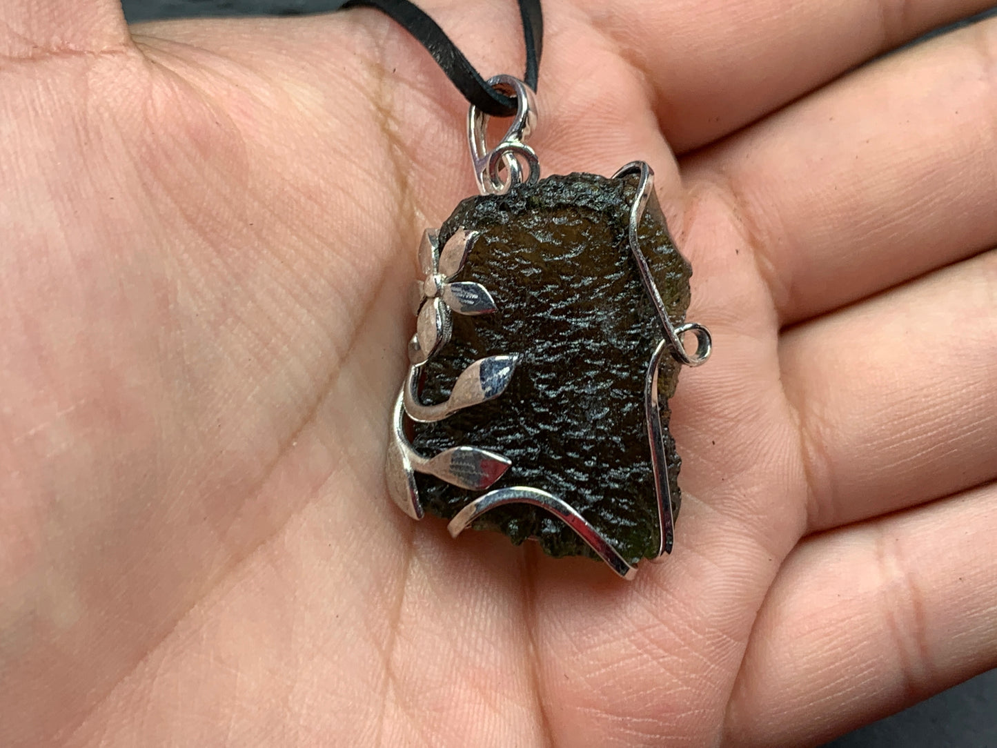 Raw Moldavite pendant with Flower 8.46g