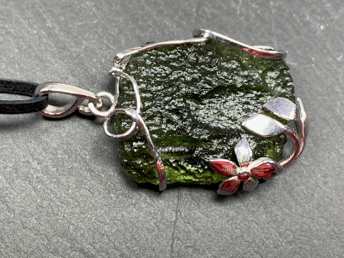 Raw Moldavite pendant with Flower 8.68g
