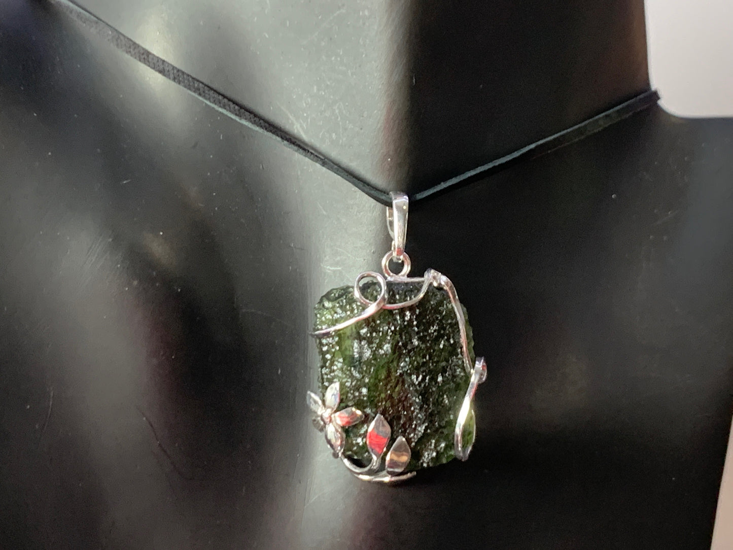 Raw Moldavite pendant with Flower 8.68g