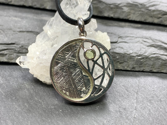 Jing Jang Moldavite & Muonionalusta Meteorite pendant