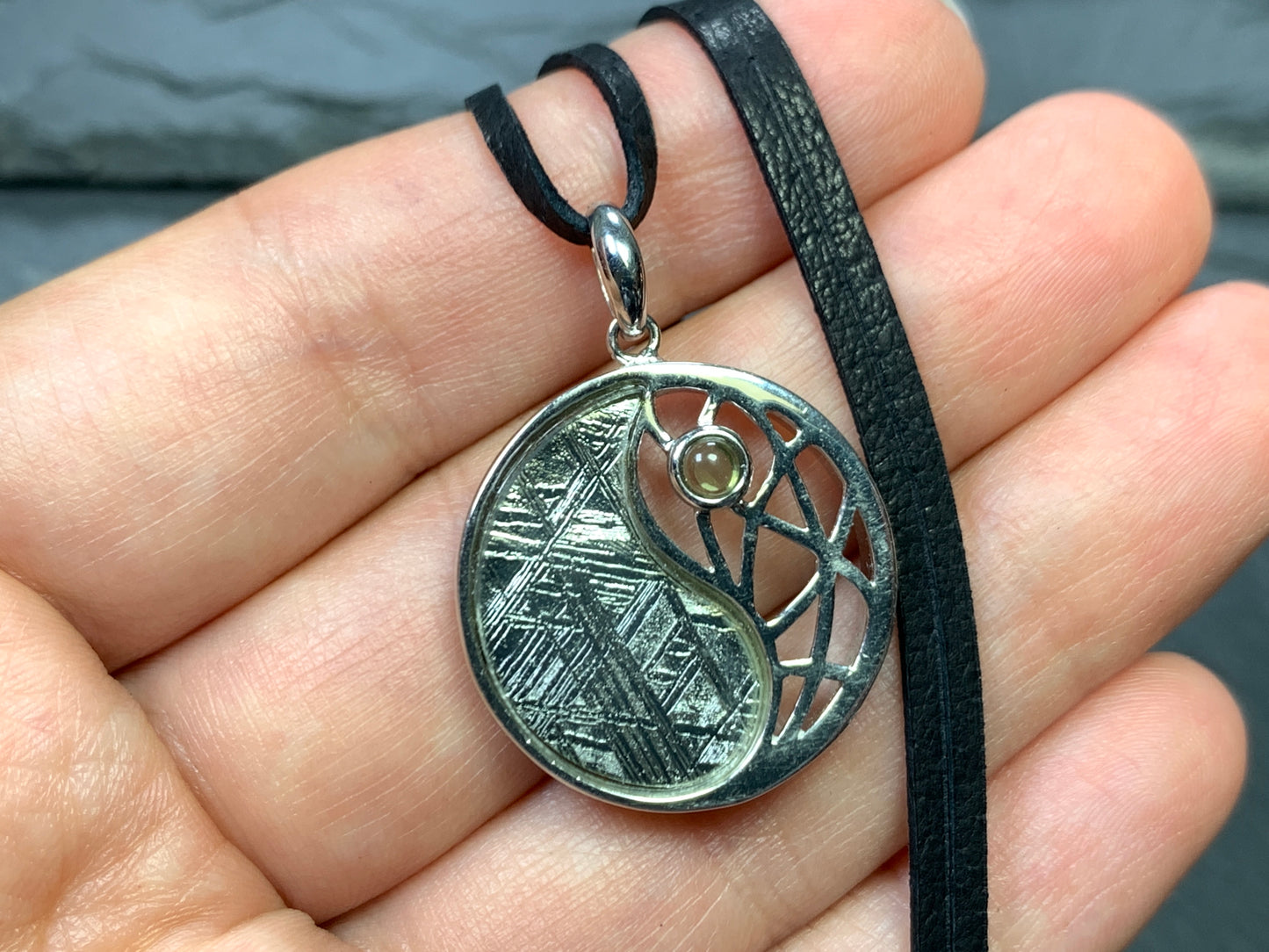 Jing Jang Moldavite & Muonionalusta Meteorite pendant