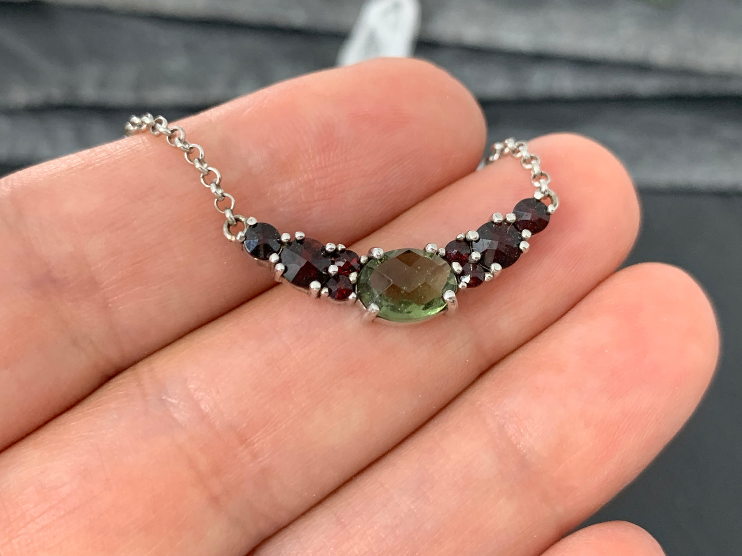 "Regulus" pendant - Moldavite & Garnet Pendant