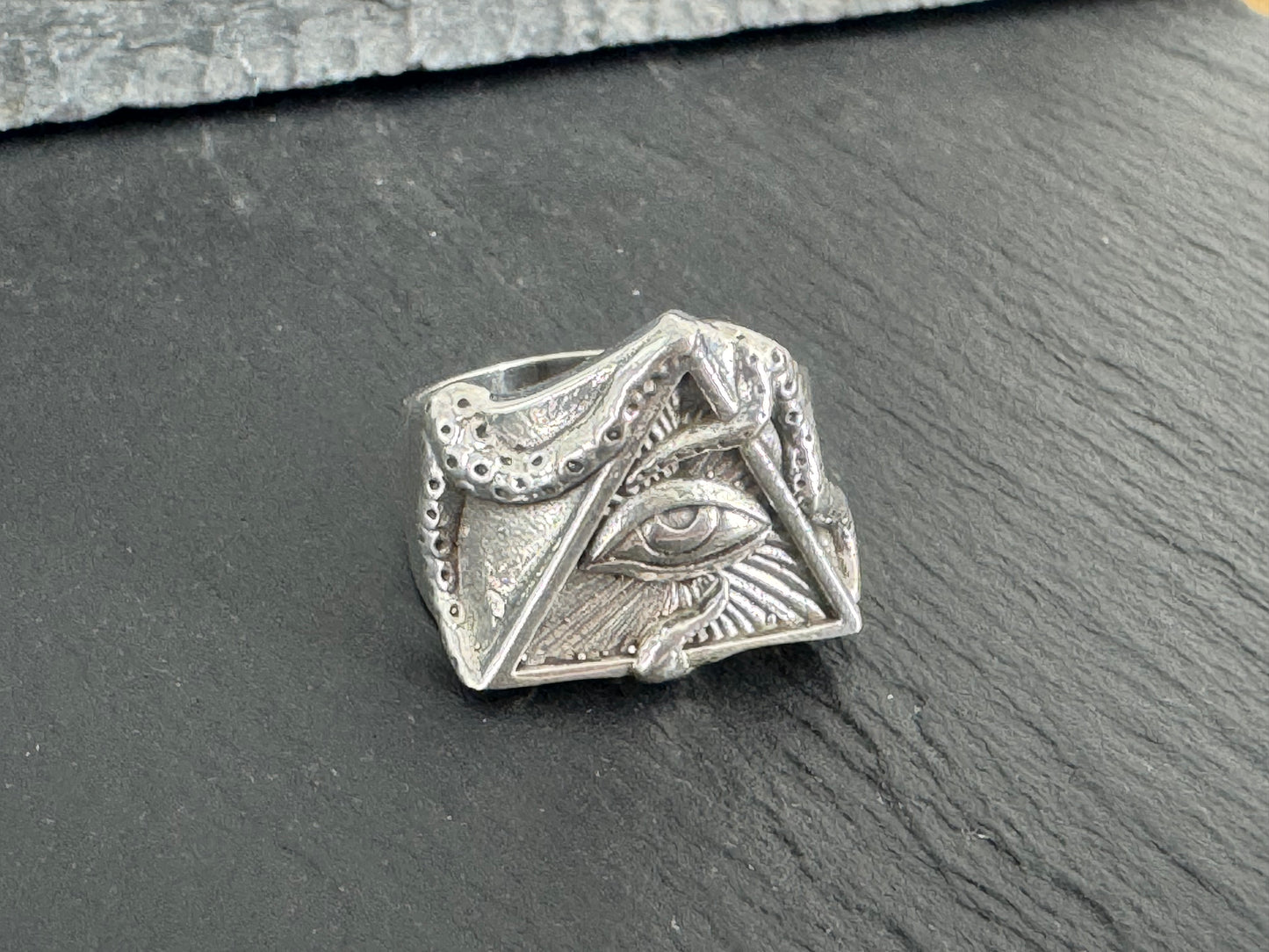 All-Seeing Eye Triangle ring – Sterling Silver Symbolic Jewelry for Protection & Insight