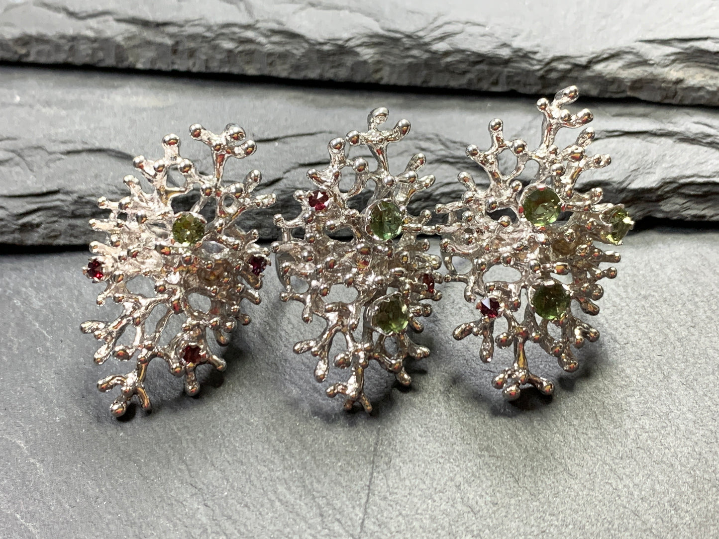 Sea Corals ring - Moldavite and Garnet