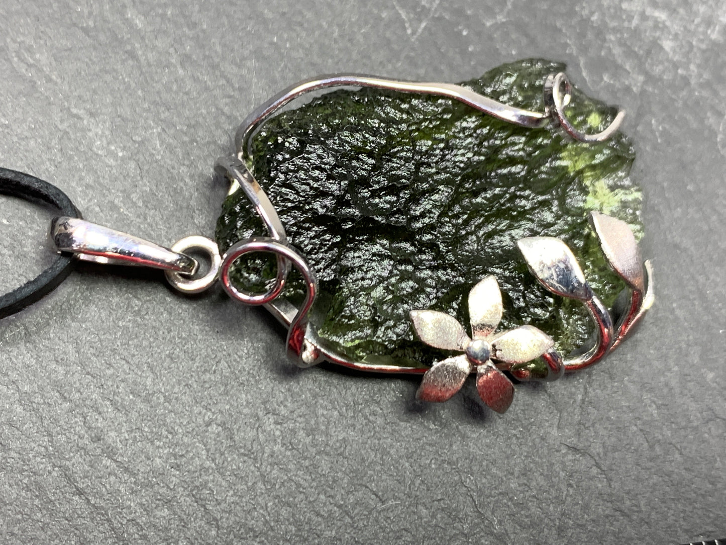 Moldavite pendant with Flower